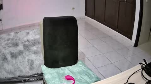 Alix online show from April 23, 9:49 pm
