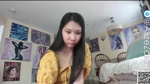 Alize Zaide online show from May 13, 8:40 pm