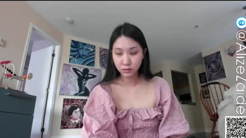Alize Zaide online show from April 28, 7:29 pm