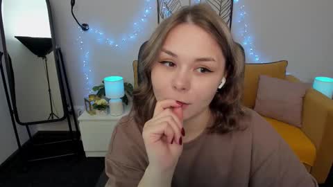 Snapshot of alli_zi chatting on September 18, 6:50 am Blair online show from September 18, 6:50 am