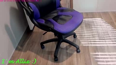 Allie online show from November 26, 4:48 pm