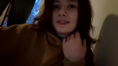 Allie Winters online show from April 17, 2:58 am