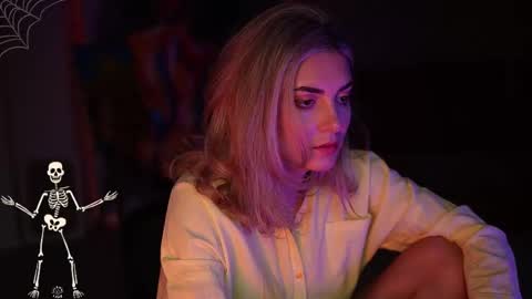 Allie online show from October 26, 5:41 am