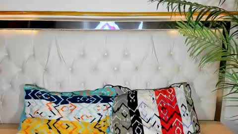 ALLISON online show from November 25, 4:28 pm