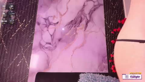 allison_parker1_ online show from April 25, 12:51 pm