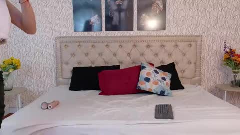 allison online show from April 19, 2:45 am