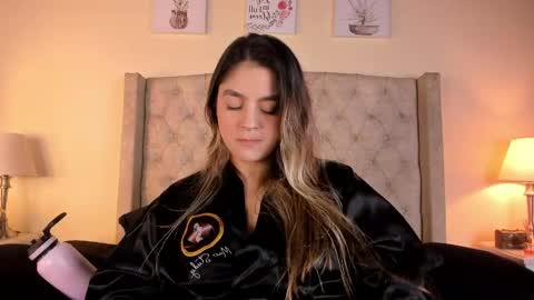 allisson online show from April 30, 5:40 pm