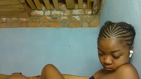allizida01 online show from February 18, 6:52 pm