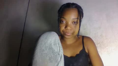 allizida01 online show from May 15, 4:58 pm