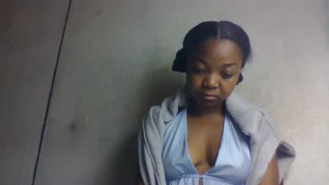 allizida01 online show from May 19, 1:56 am
