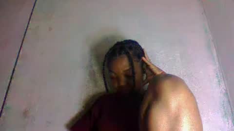 allizida01 online show from May 16, 10:36 am
