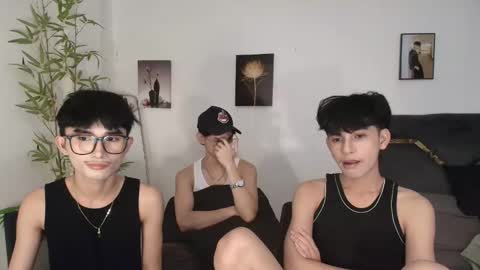 kim and josh online show from May 10, 12:33 pm