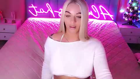 AlwaysHot online show from January 9, 2:28 am