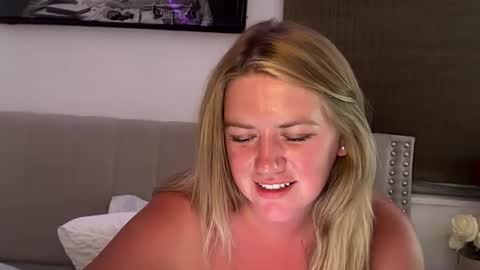 allyanalangel online show from May 2, 3:01 am