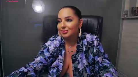         online show from July 30, 9:04 pm