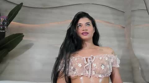 Snapshot of alma_leon chatting on October 15, 7:04 pm Alma Len online show from October 15, 7:04 pm