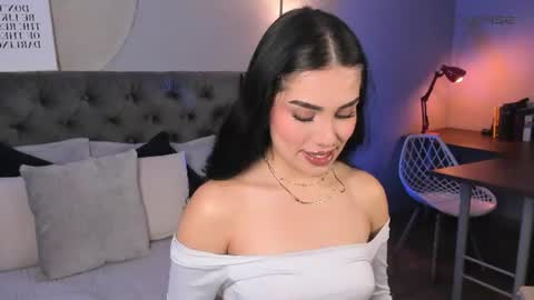 Mia online show from July 23, 2:36 pm