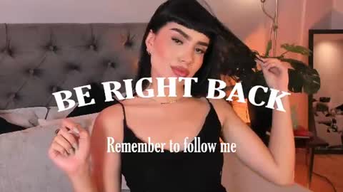 Mia online show from June 20, 1:39 pm