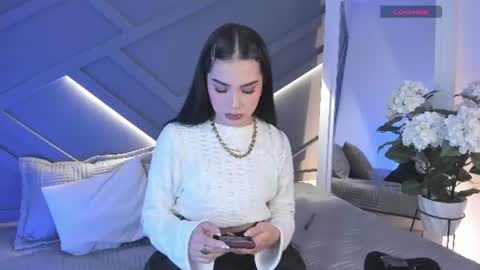 Mia online show from June 15, 2:42 pm
