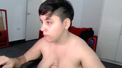 Almond online show from December 5, 11:23 pm