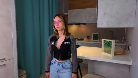 Alorena online show from December 4, 4:17 pm