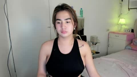 alovelydollnica online show from July 14, 6:18 am