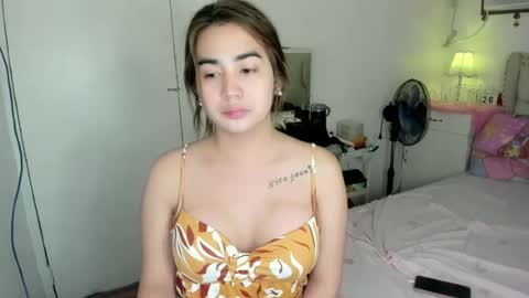 alovelydollnica online show from June 24, 6:04 pm
