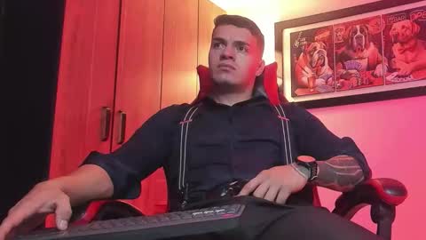 alpha_dominus_ online show from December 17, 4:52 am