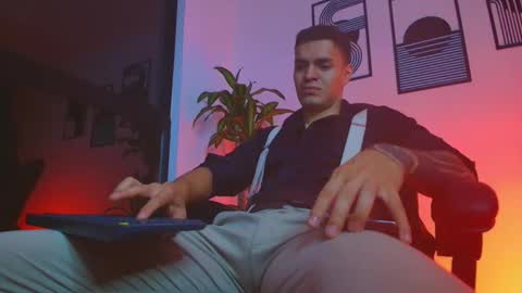 alpha_dominus_ online show from April 25, 6:04 am