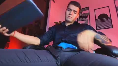alpha_dominus_ online show from June 29, 3:47 am
