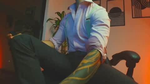 alpha_dominus_ online show from June 17, 6:40 am