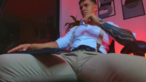 alpha_dominus_ online show from April 30, 4:17 am