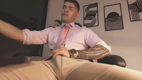 alpha_dominus_ online show from July 16, 4:05 am