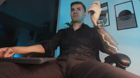 alpha_dominus_ online show from July 13, 5:11 am