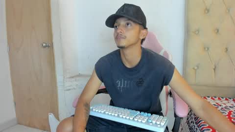 alpha_marcus online show from April 26, 3:59 am