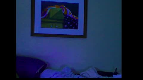 alphablue_wolf1295 online show from September 26, 9:06 am