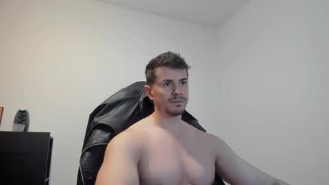 LeatherMaster online show from November 30, 3:52 pm