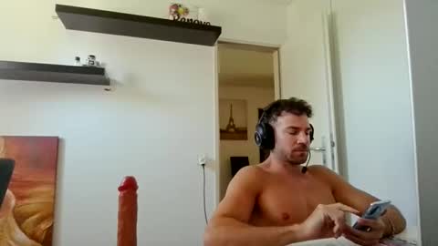 alphah_hunk online show from May 23, 9:27 am