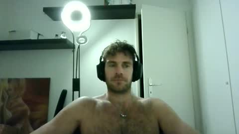 alphah_hunk online show from November 15, 7:04 pm
