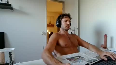 alphah_hunk online show from April 29, 5:40 pm
