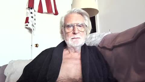 AlphaUniform online show from January 11, 5:29 pm