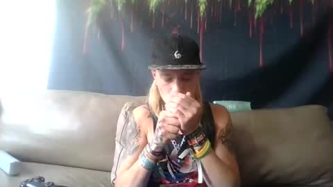 altboy010 online show from July 25, 1:53 pm
