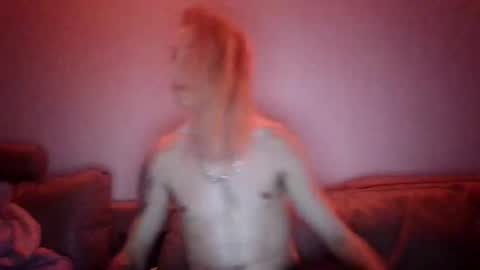 Snapshot of altboy010 chatting on September 10, 10:55 pm altboy010 online show from September 10, 10:55 pm