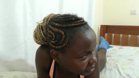 Snapshot of alvine_keji chatting on October 18, 6:34 pm Alvine keji online show from October 18, 6:34 pm