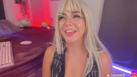 Snapshot of aly_nucita_2 chatting on February 10, 1:44 pm Im back 3 follow me on instagram na misuan online show from February 10, 1:44 pm