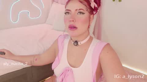 Snapshot of aly_nucita_2 chatting on October 18, 11:25 am Im back 3 follow me on instagram na misuan online show from October 18, 11:25 am