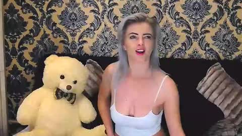 aly online show from February 7, 5:18 pm