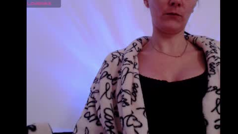 Snapshot of alycediamond21 chatting on October 20, 6:51 am Missy online show from October 20, 6:51 am