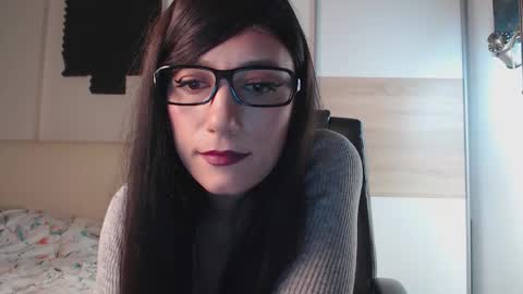 Alice online show from December 5, 1:55 pm