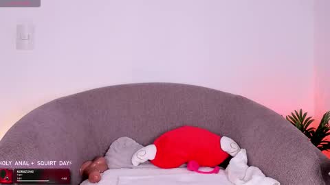 Aly Instg oficial alyjones  Lush and Domi love toys are on online show from September 25, 7:54 pm